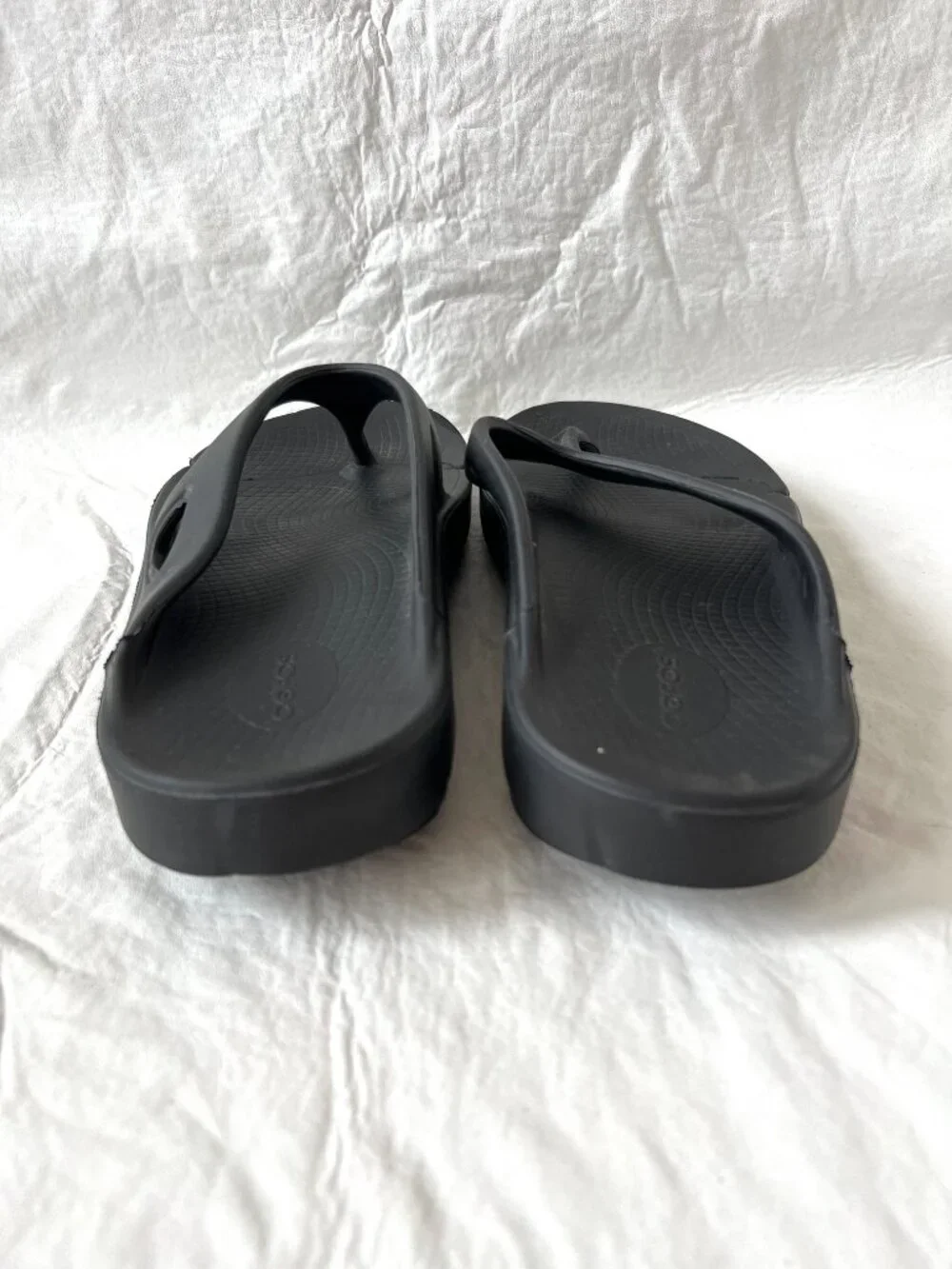 Oofos sandals black thong flip flop US mens 12 comfortable shoes EVA foam
